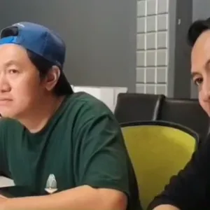 Trio bajaj para pencari tuhan