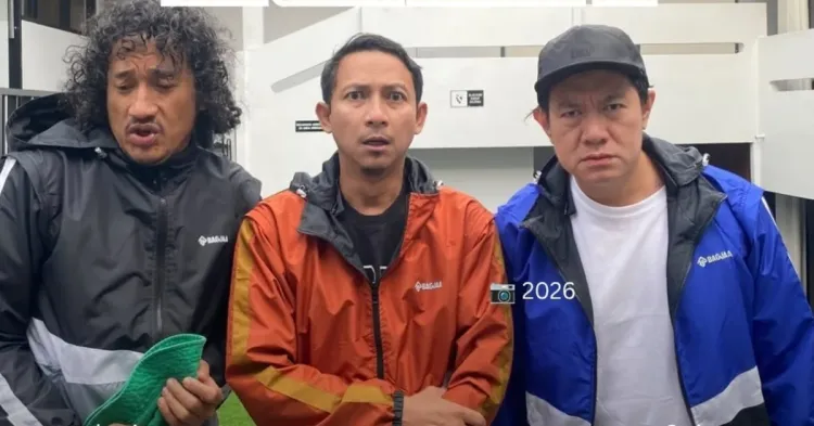 Trio bajaj para pencari tuhan ppt