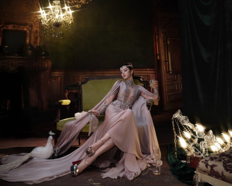 VOGUE Forces of Fashion Gala 2026 (2) Dilraba dalam balutan gaun Zuhair Murad. Foto: Dok. Weibo Jay Walk Studio