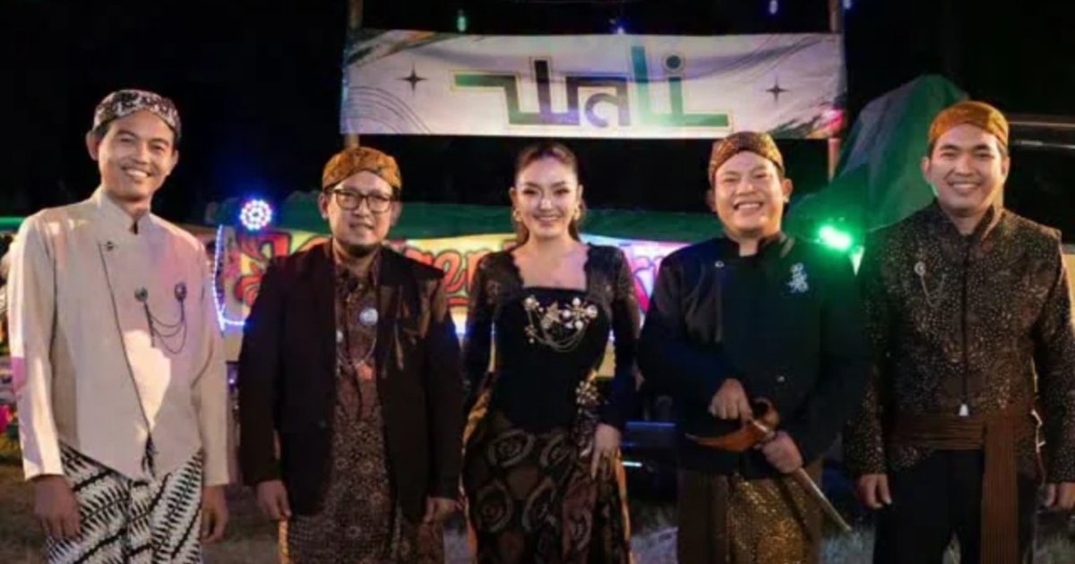 Wali dan Siti Badriah