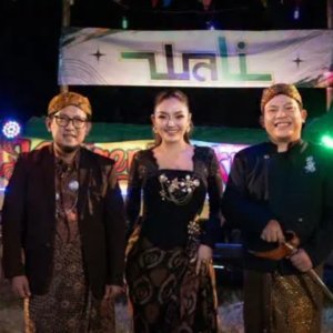 Wali dan Siti Badriah