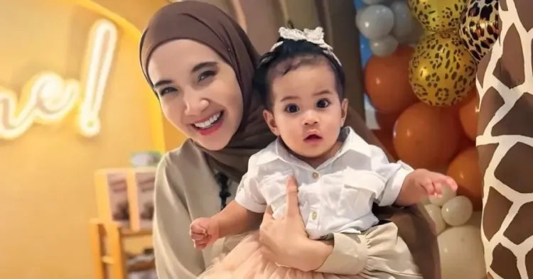 Zaskia Sungkar Anak Adopsi